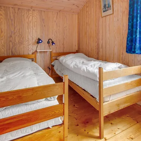 Σπίτι διακοπών Three-bedroom Holiday In Hals