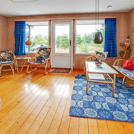 Three-bedroom Holiday In