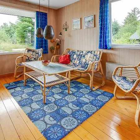 Σπίτι διακοπών Three-bedroom Holiday In Hals