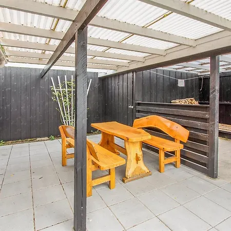 Three-bedroom Holiday In *