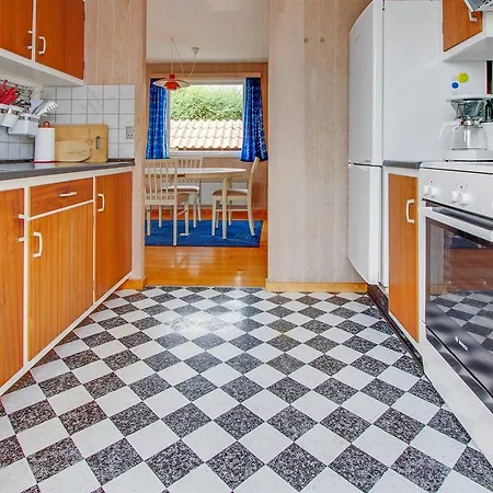 Σπίτι διακοπών Three-bedroom Holiday In *